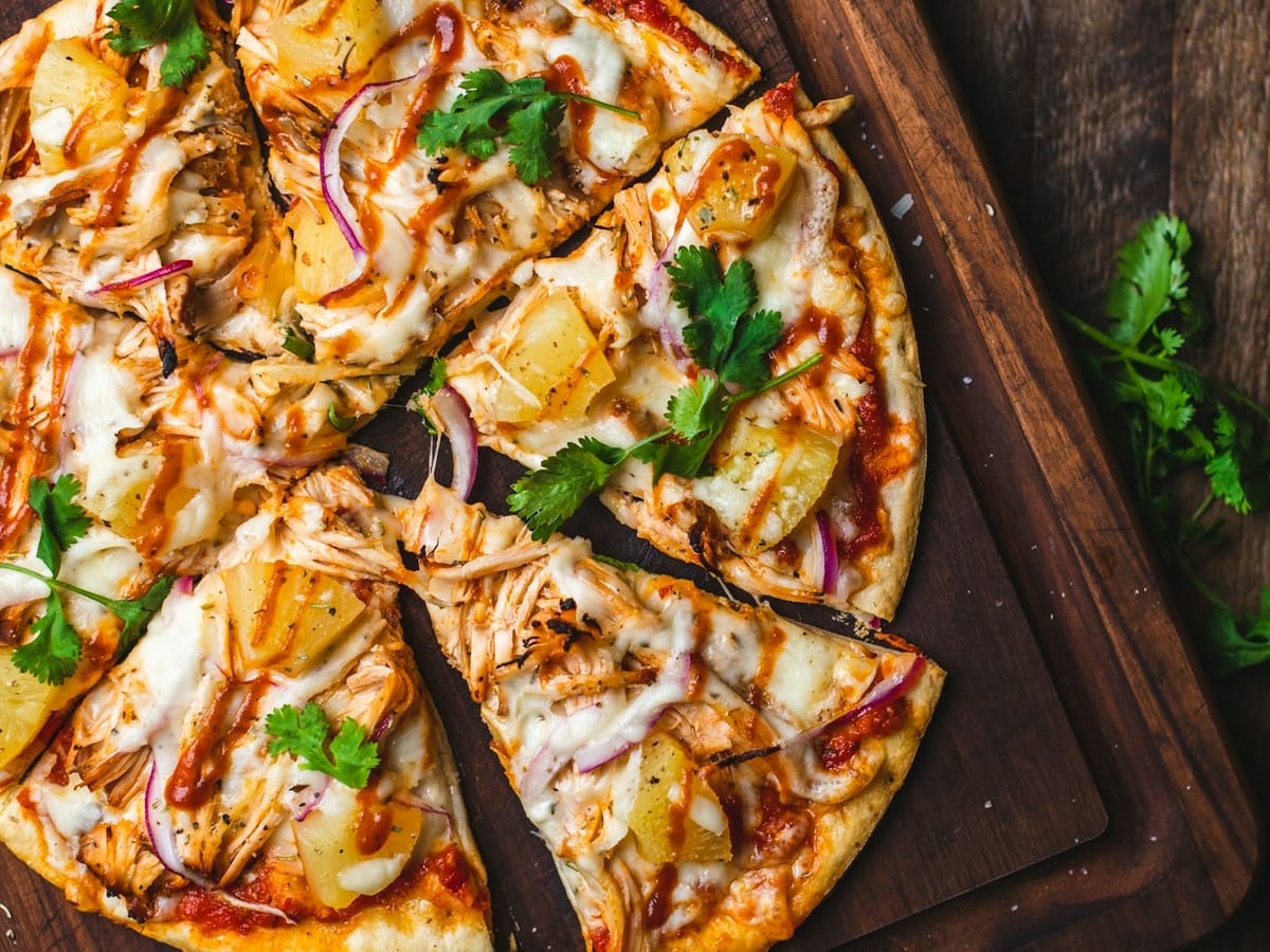 Ingrediente proaspete pentru pizza autentică Casa del Sole